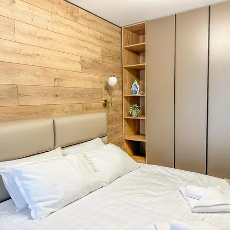 Apartman 1br With A Free Designated Parking Space