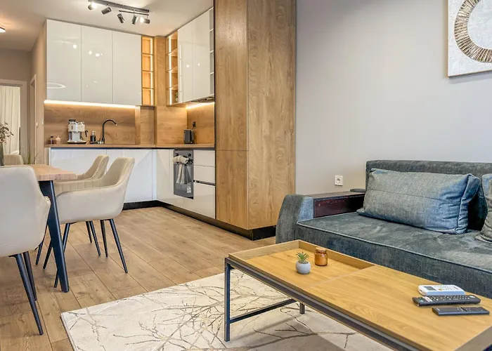 1br With A Free Designated Parking Space شقة