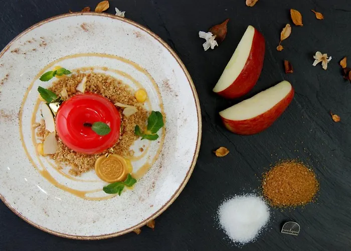 1br With A Free Designated Parking Space شقة *